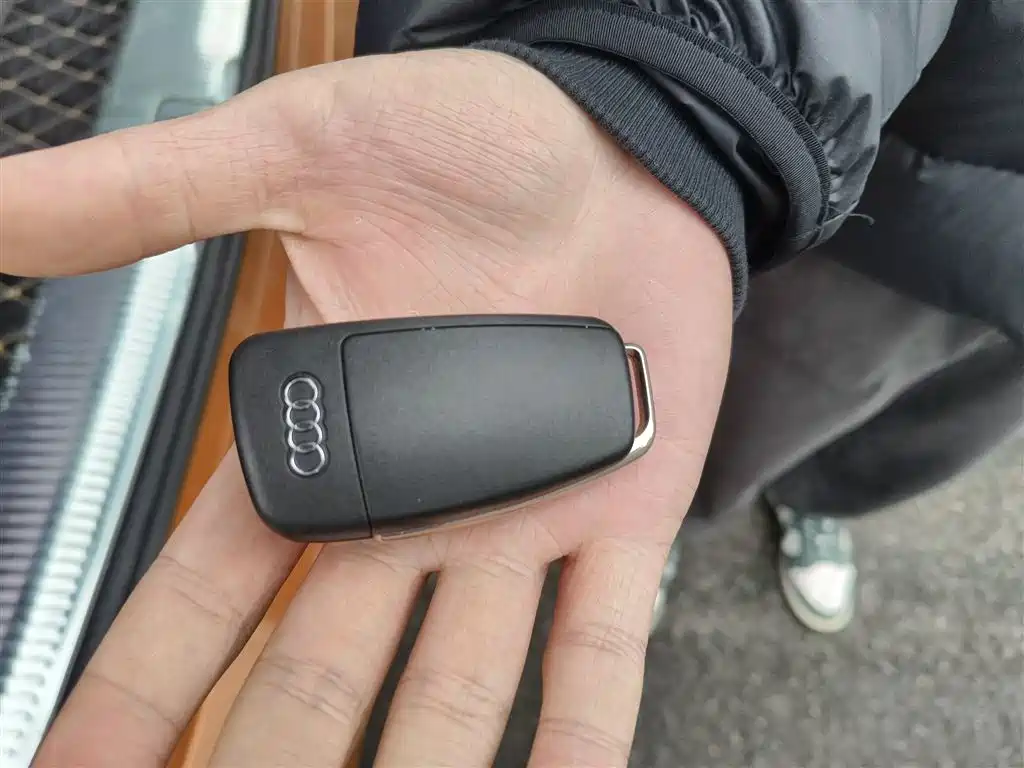 Audi Q3 2016 Model 30 TFSI Style фото 12