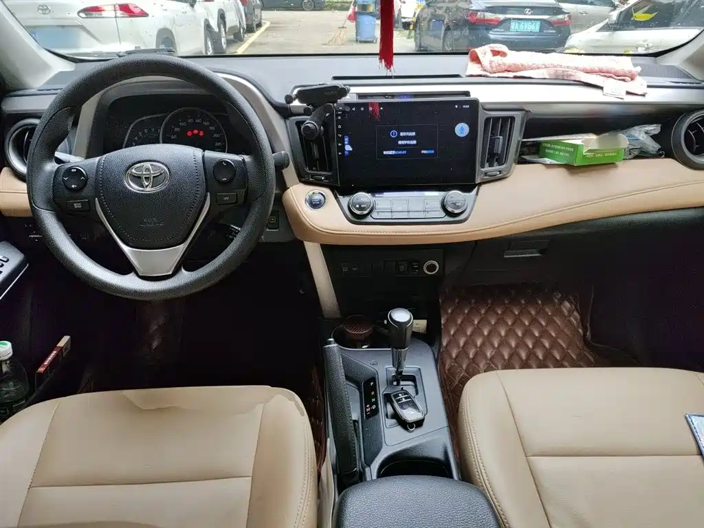Toyota RAV4 Rongfang 2016 2.0L CVT 2WD Trend (China V) фото 13