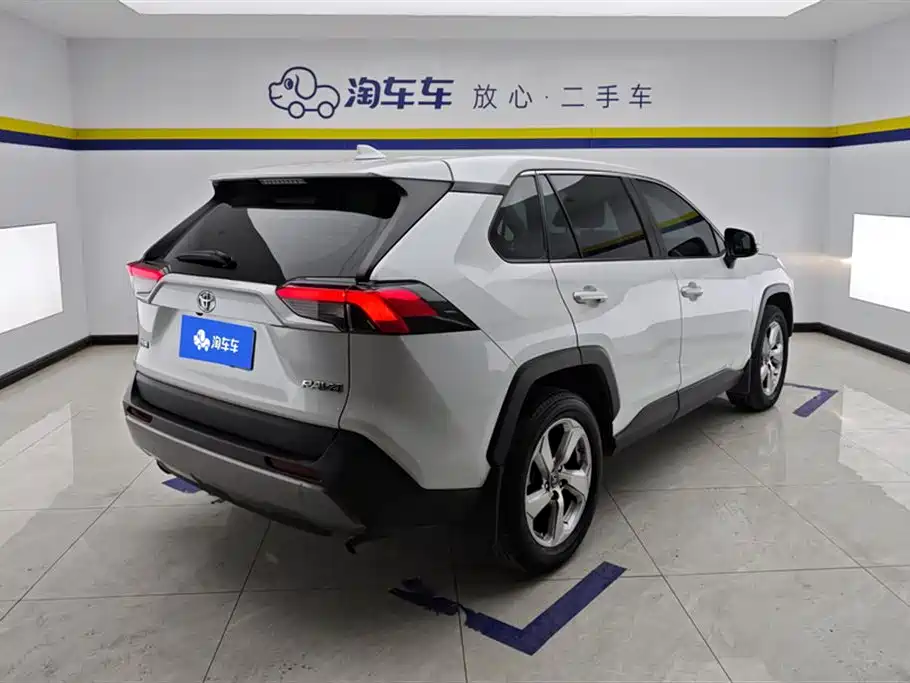 Toyota RAV4 Rongfang 2021 2.0L CVT 2WD Trend PLUS фото 3