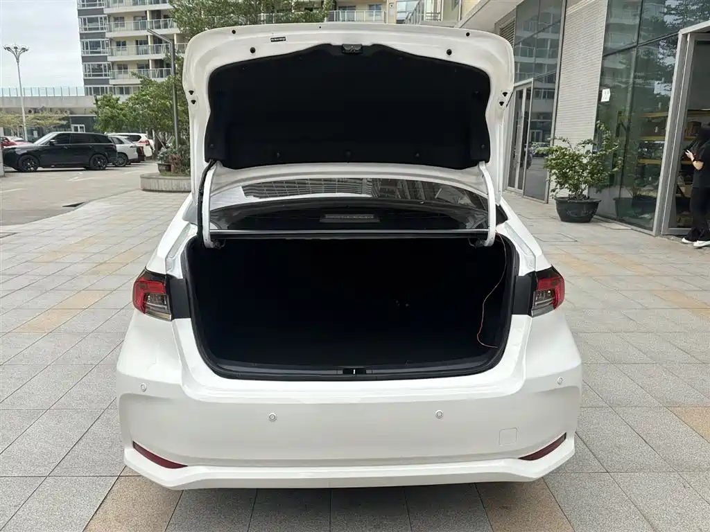 Toyota Corolla 2021 1.2T S-CVT Elite PLUS Edition фото 24