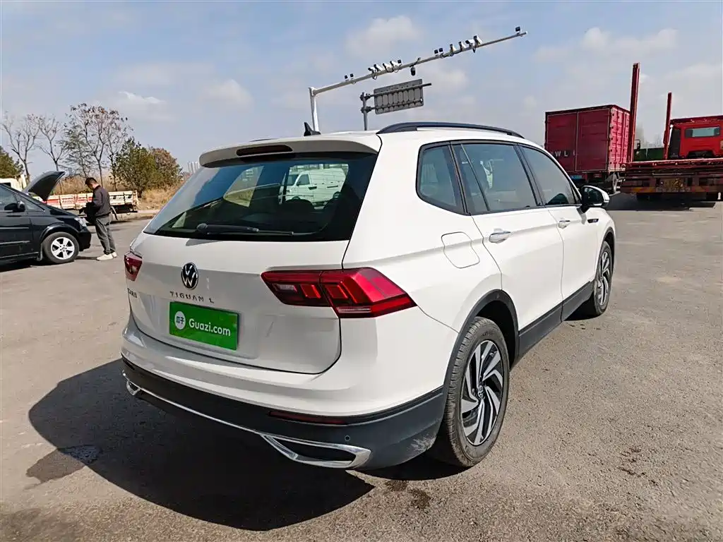 Volkswagen Tiguan L 2022 330TSI Automatic 2WD Comfort Edition фото 5