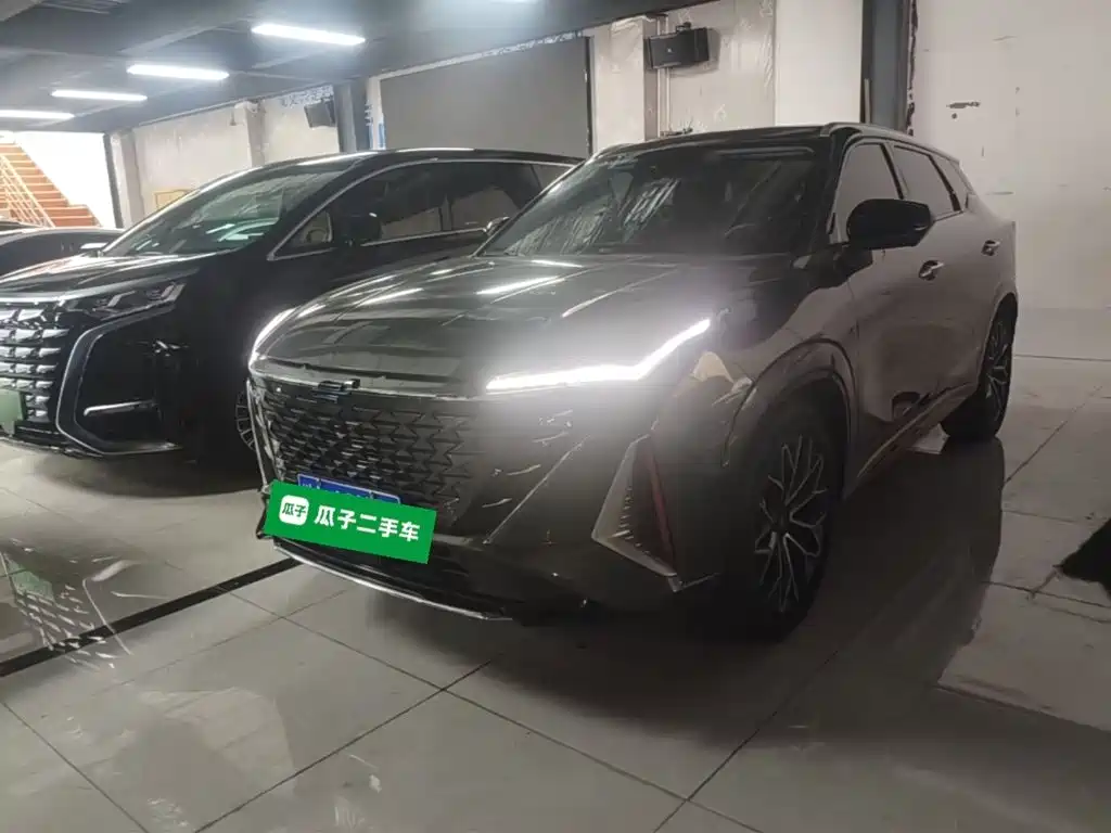 Changan Oshan Z6 2023 2022 Blue Whale 1.5T DCT Intelligent Leader