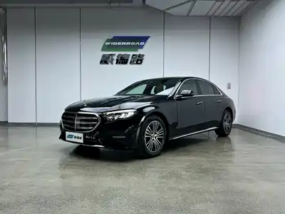 Mercedes-Benz E