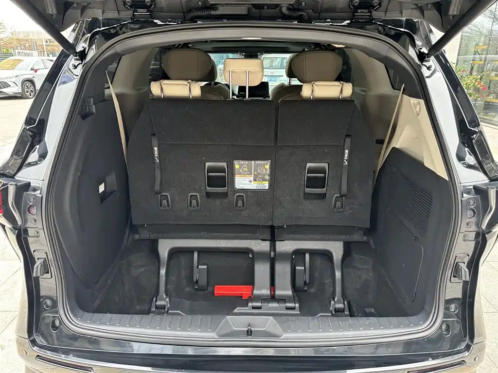 Toyota Sienna 2021 2.5L Hybrid Premium Edition фото 9