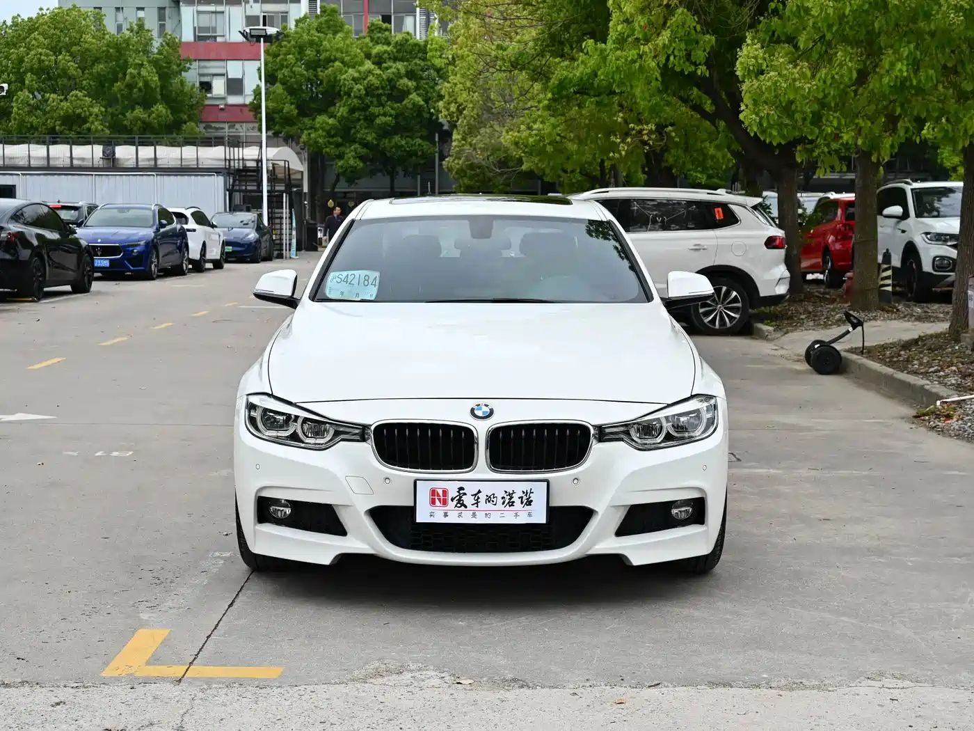 BMW 3 Series 2017 320i M Sport фото 2