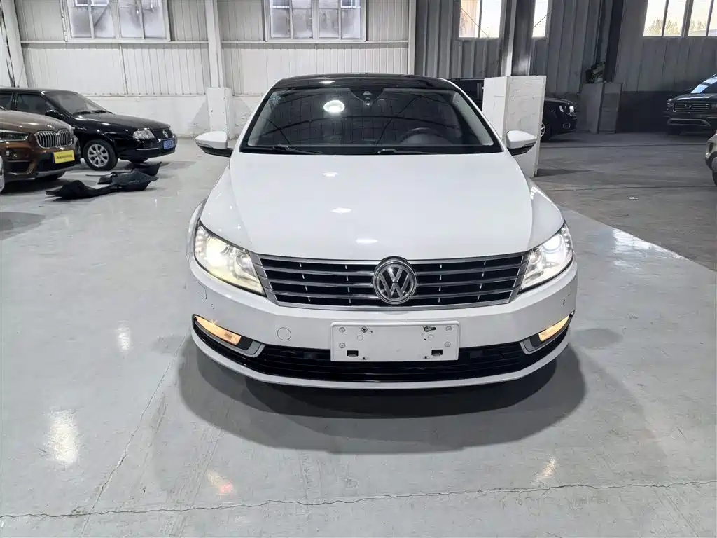 Volkswagen FAW-Volkswagen CC 2016 Model 2.0TSI Ultimate фото 2
