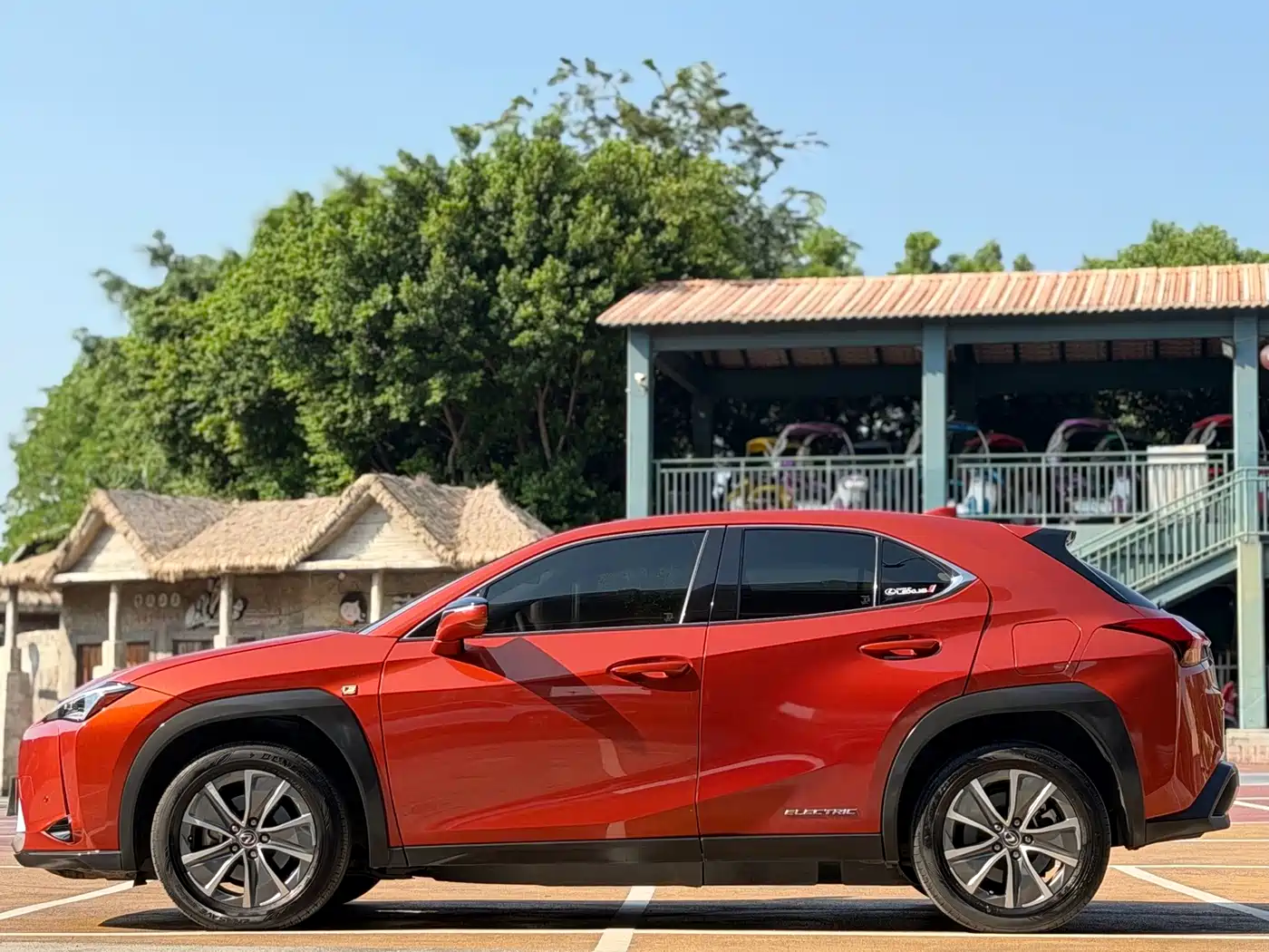 Lexus UX Electric 2020 2020 300e Pure Yue Edition