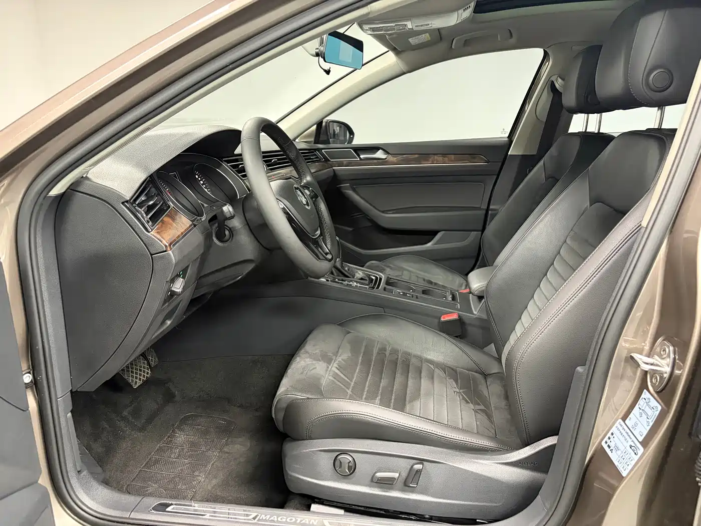 Volkswagen Magotan 2017 380TSI DSG Luxury фото 10