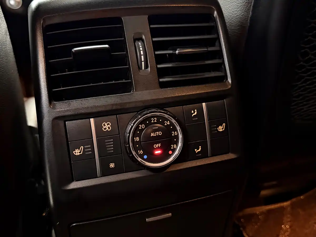Mercedes-Benz GL-Class 2015 GL 400 4MATIC Luxury фото 37