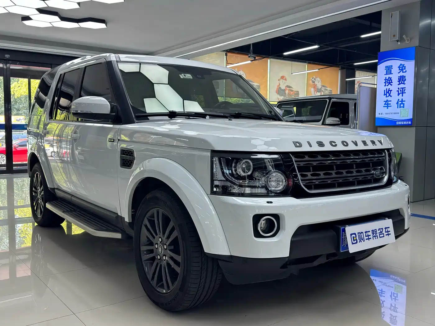 Land Rover Discovery 2016 3.0 SC Gloss Black Collector's Edition HSE фото 3