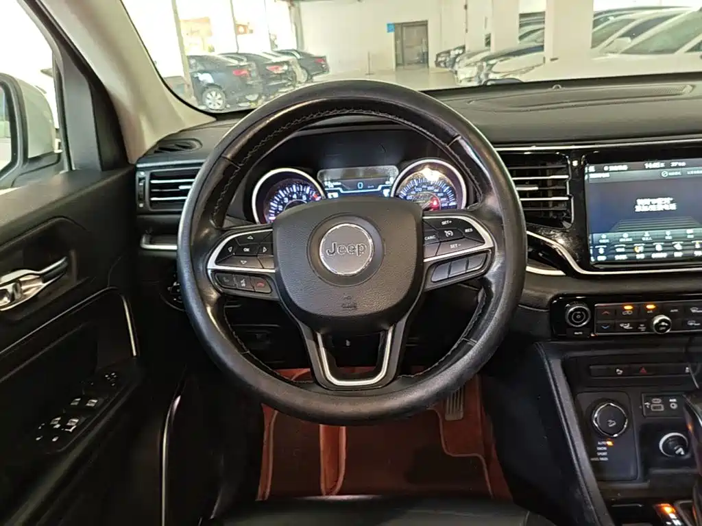 Jeep Grand Commander 2019 2018 2.0T AWD Premium Navigation Edition (China V)