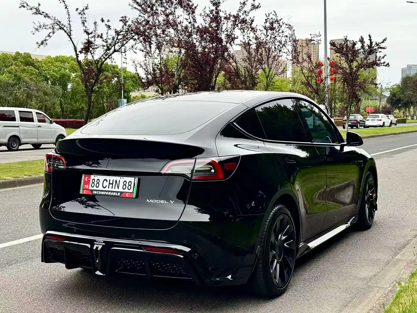 TESLA MODEL Y