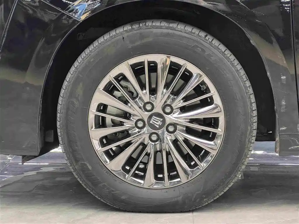 Фото 4 - Toyota Vellfire