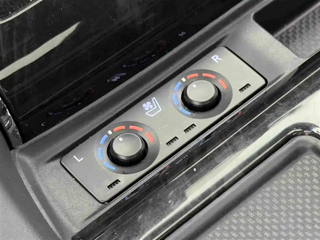 Toyota Vellfire 2022 2021 Crown Hybrid 2.5L HV Luxury Edition