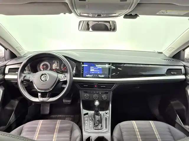 Фото 4 - Volkswagen Lavida