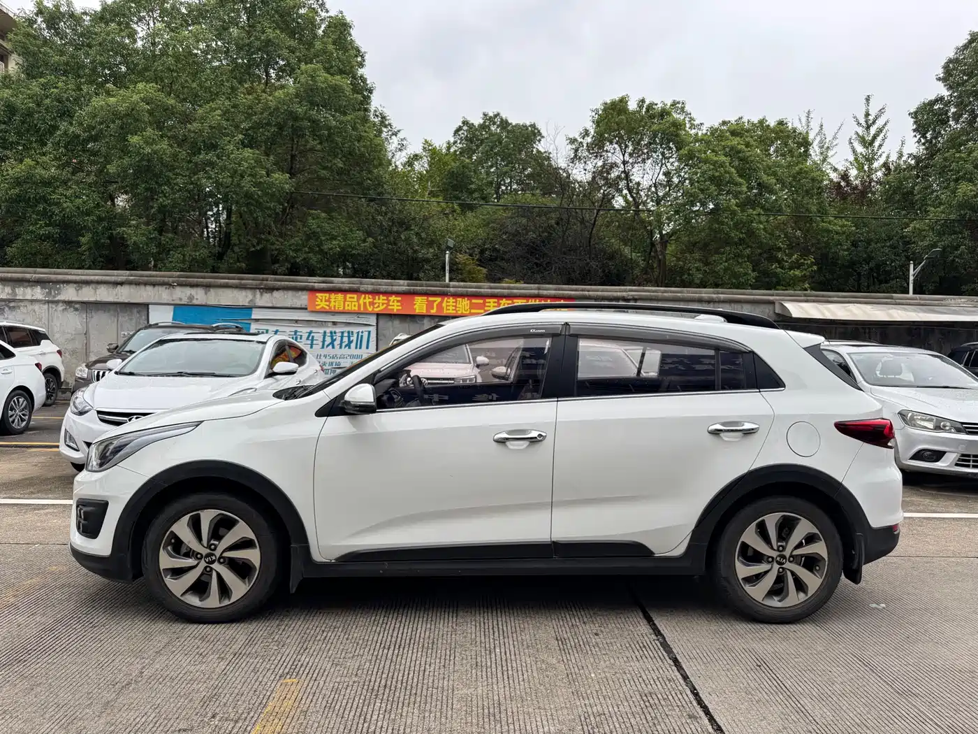 Kia KX CROSS 2018 2017 1.4L AT GLS