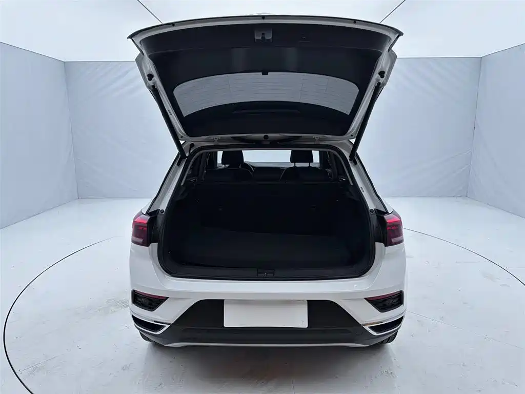 VOLKSWAGEN T ROC EXPLORING SONGS