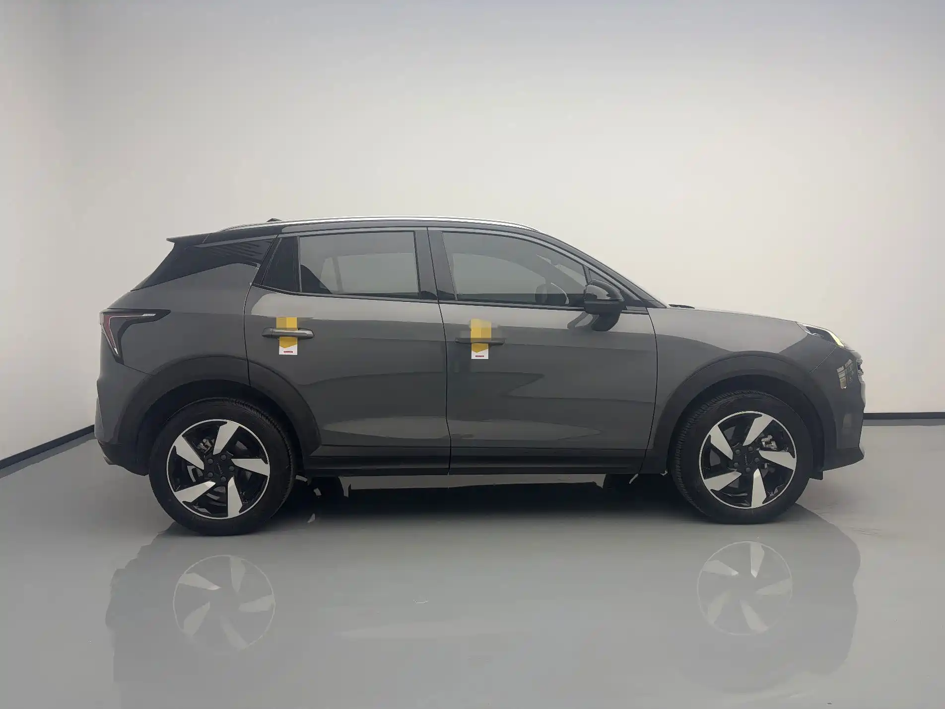 Фото 7 - Lynk & Co 06