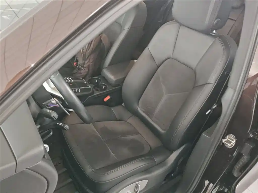 Porsche Macan 2017 Macan 2.0T фото 15