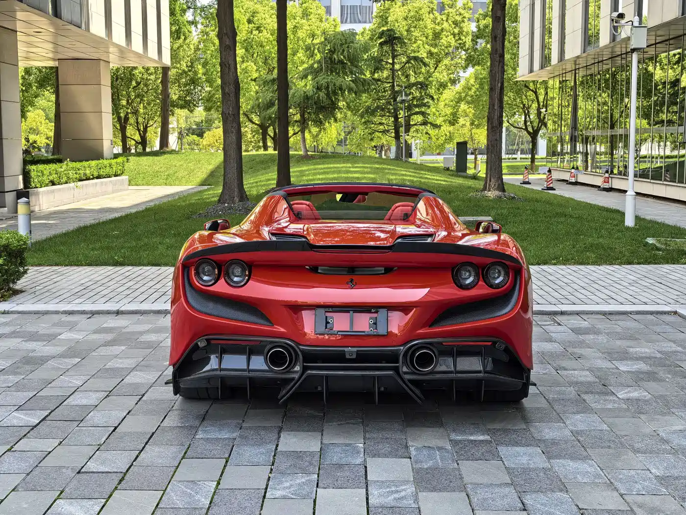 Ferrari F8 2021 2020 Spider 3.9T V8