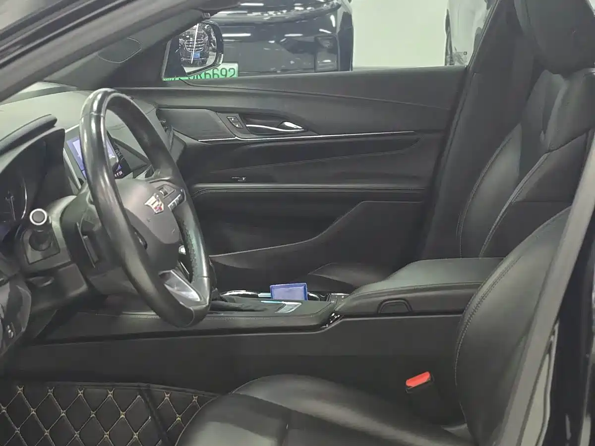 Cadillac CT4 2023 2022 28T Fashion Style