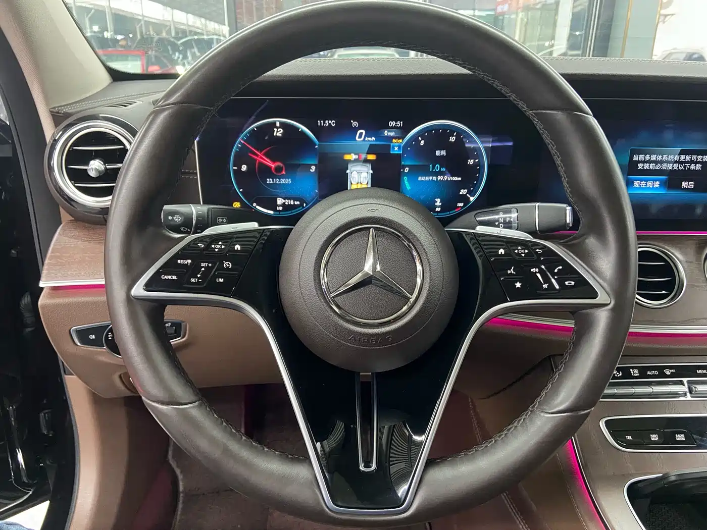 MERCEDES-BENZ E CLASS