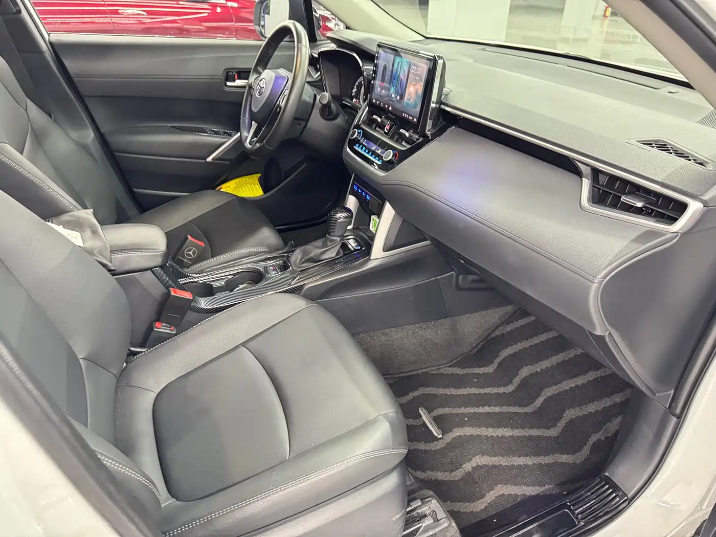 Toyota Corolla Cross 2022 2.0L Premium Edition фото 15
