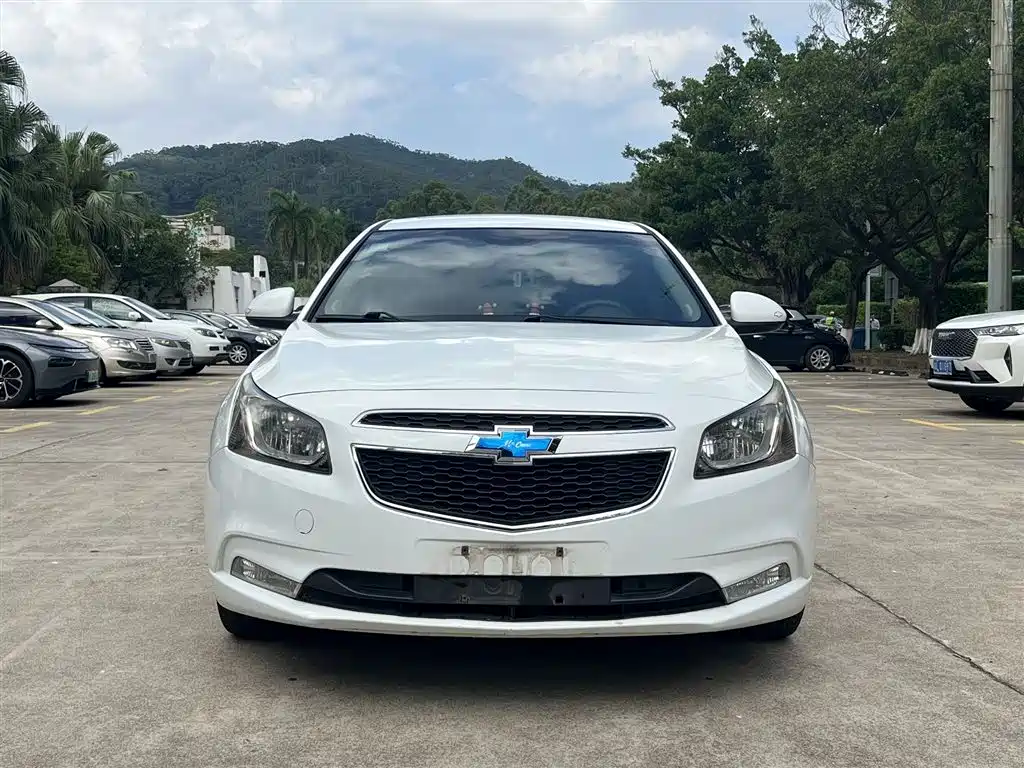 Chevrolet Cruze 2015 1.5L Classic SE AT фото 2