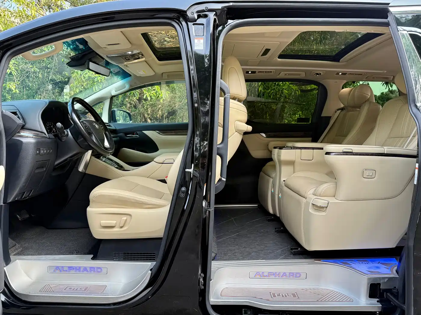 Toyota Alphard, миниатюра 12