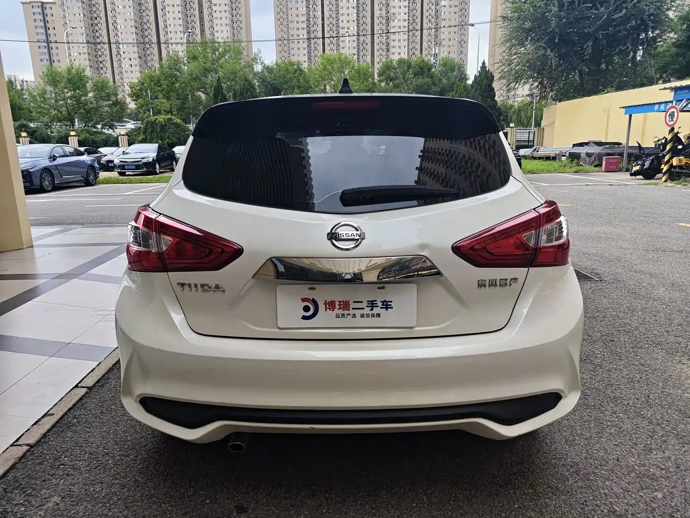 Nissan Tiida 2023 2023 1.6L CVT Smart Premium Edition