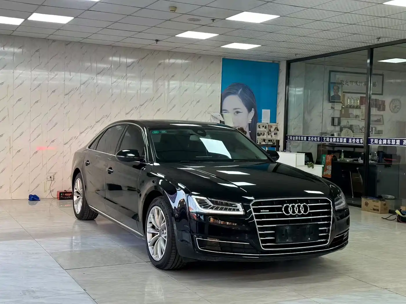 Audi A8 2017 A8L 45 TFSI quattro Leading Elite Edition фото 3
