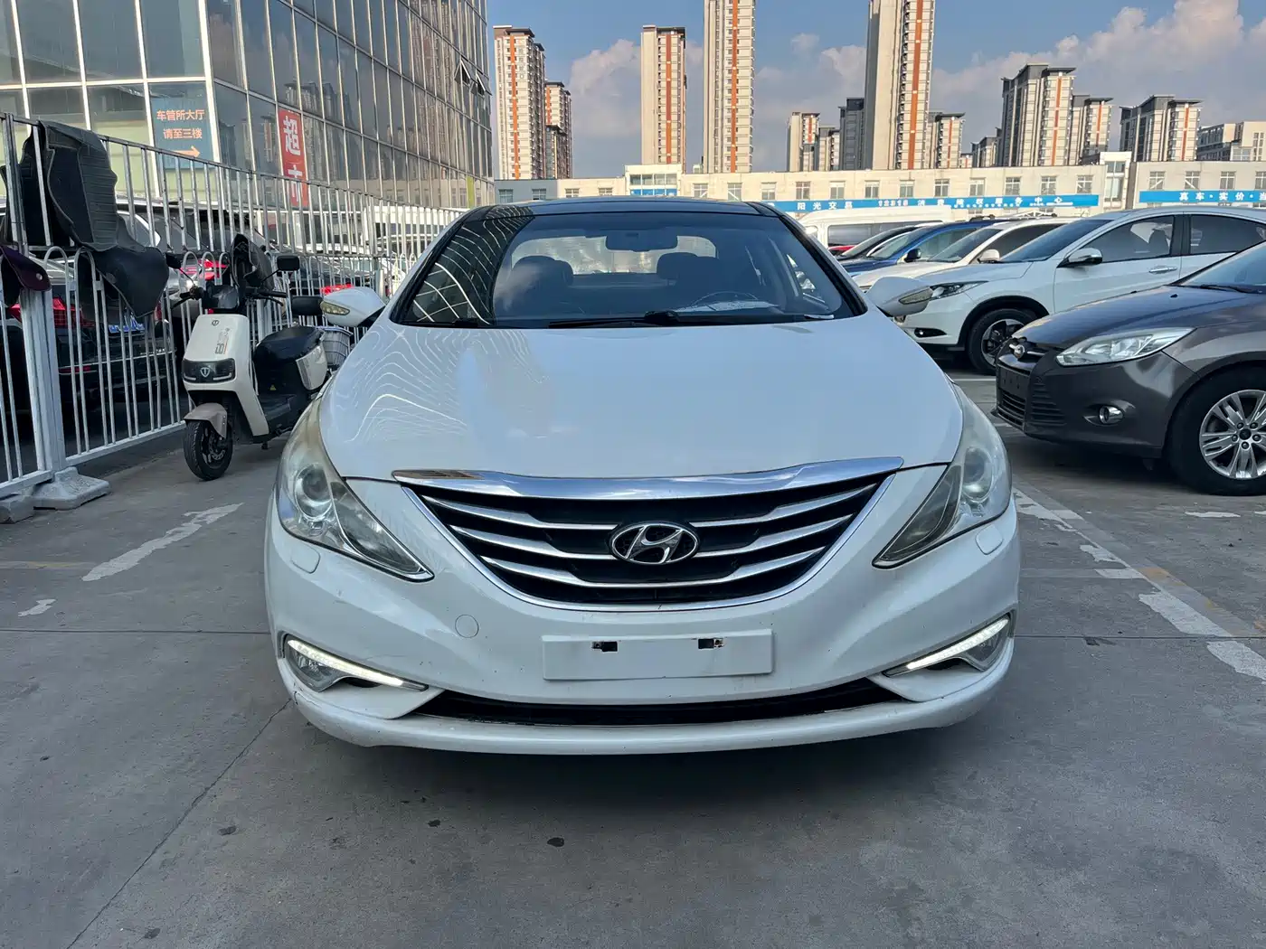 Hyundai Sonata 2014 2014 2.4L Automatic Luxury Edition China IV
