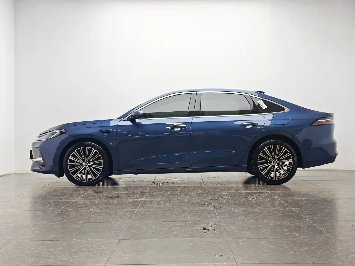 Geely Galaxy Galaxy A7 2025 EM-i фото 10