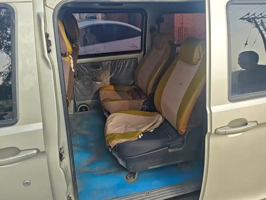 Wuling Motors Wuling Zhiguang 2016 2015 1.2L S Standard LSI