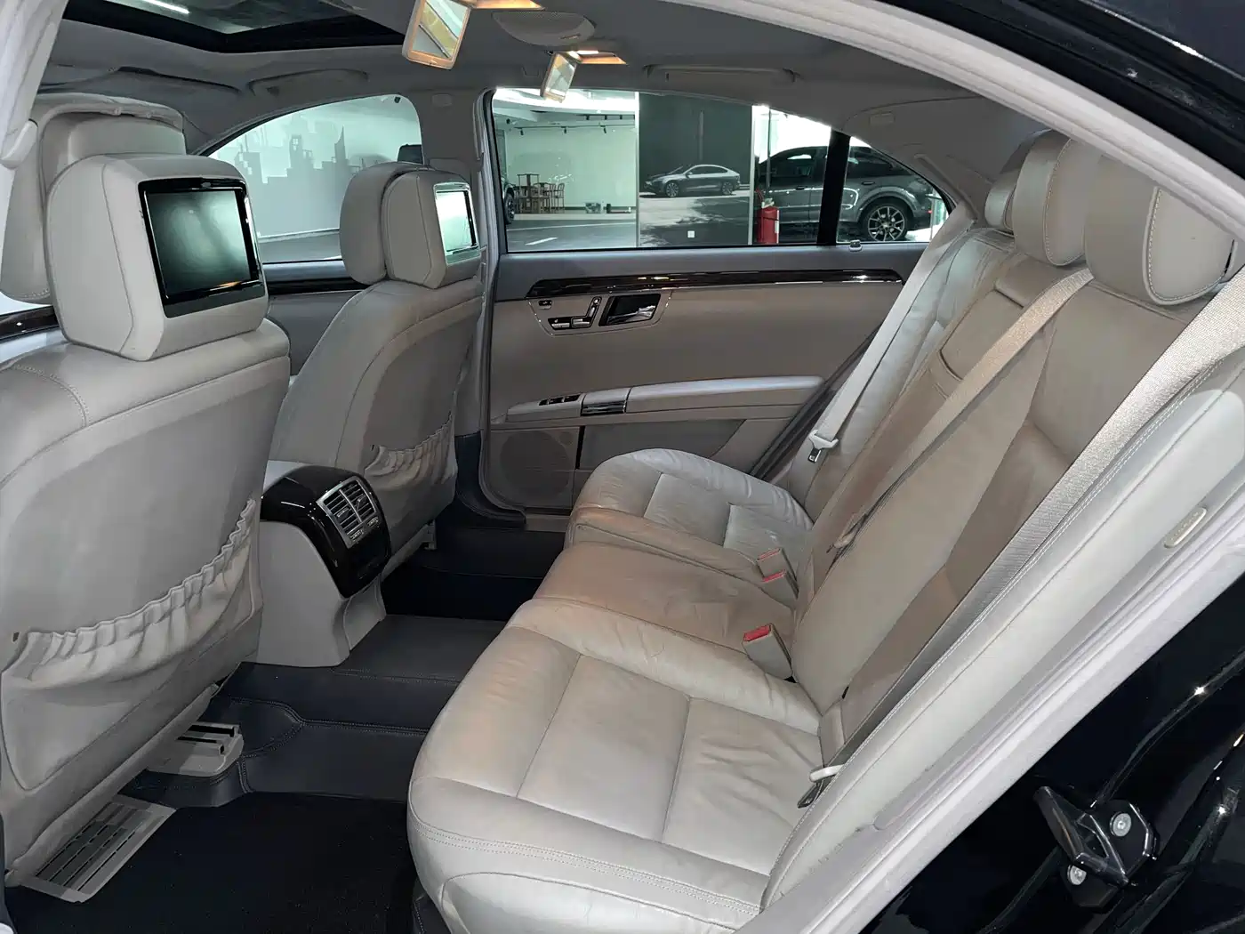 Mercedes-Benz S-Class 2010 S 300 L Business фото 16
