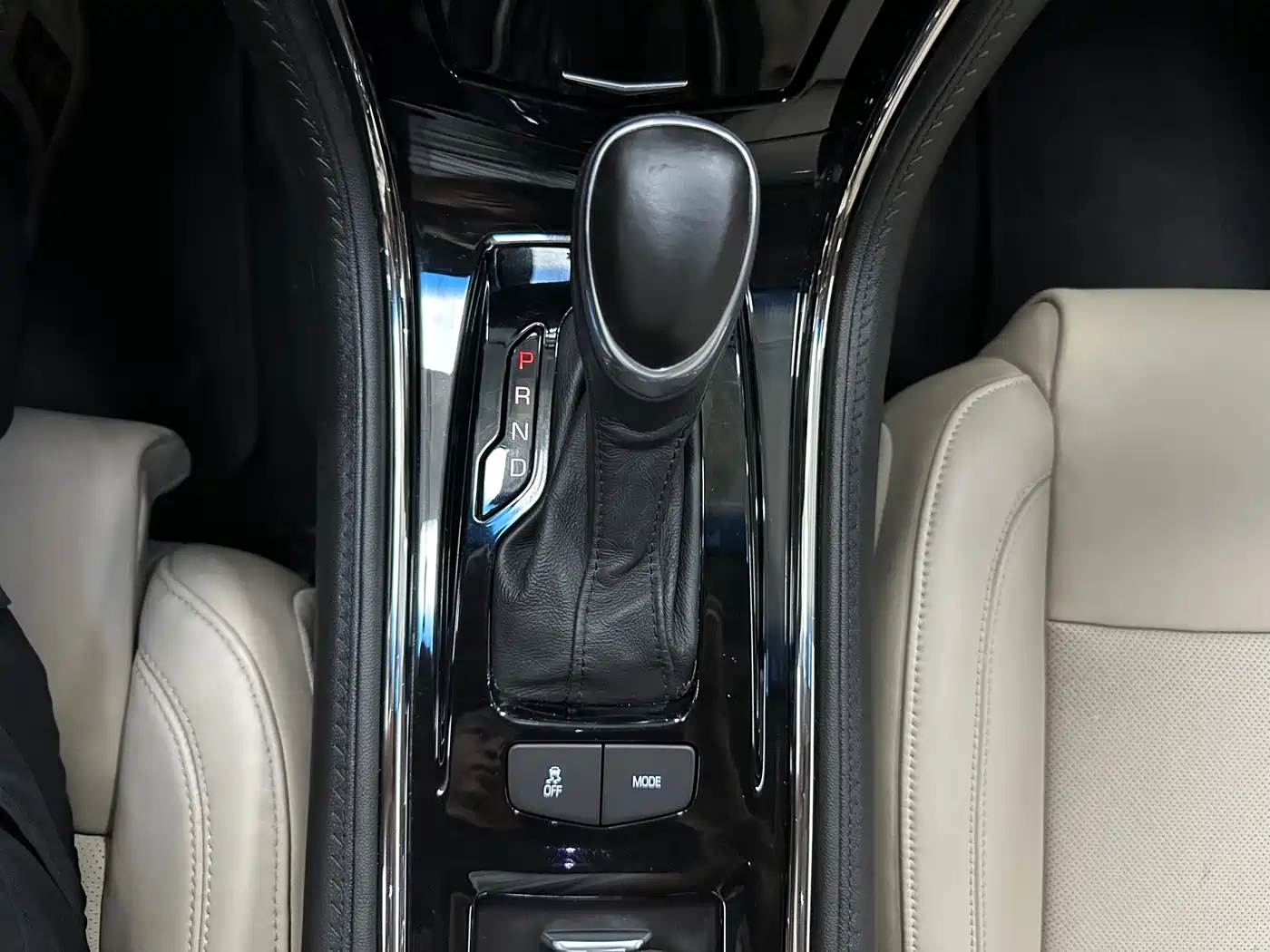Cadillac ATS-L 2015 2014 28T Leading Model