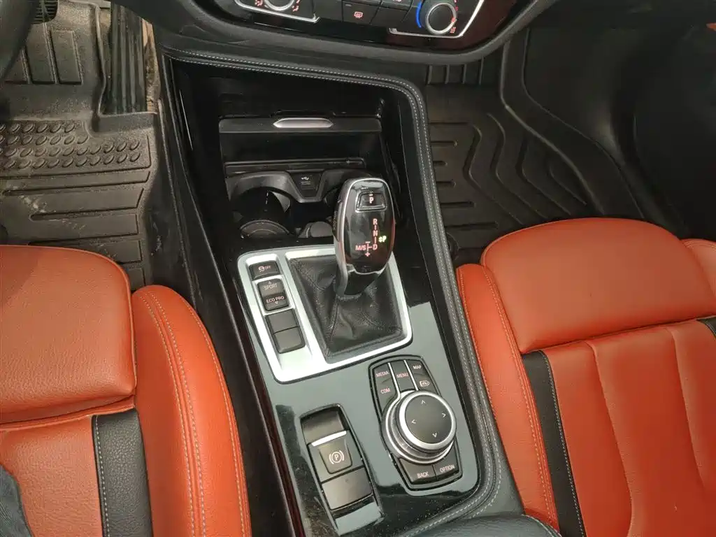 BMW 1 Series 2021 125i M Sport Black Night Edition фото 10