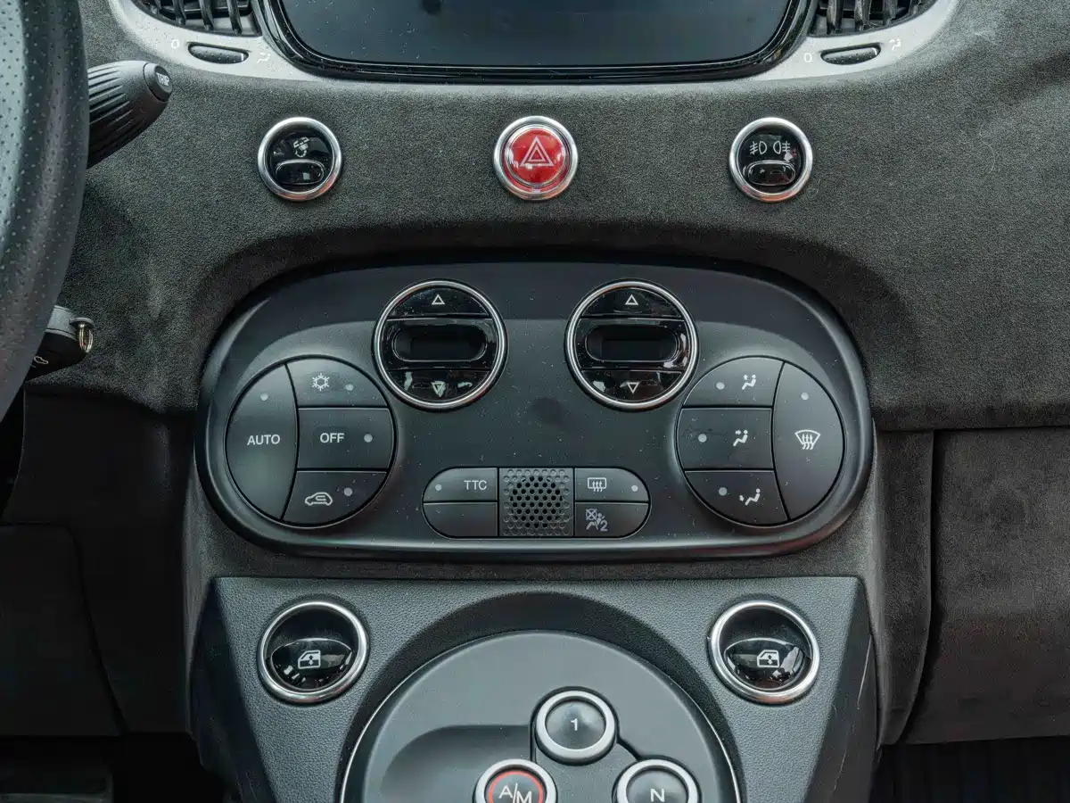 Abarth 595 2023 2021 Competizione