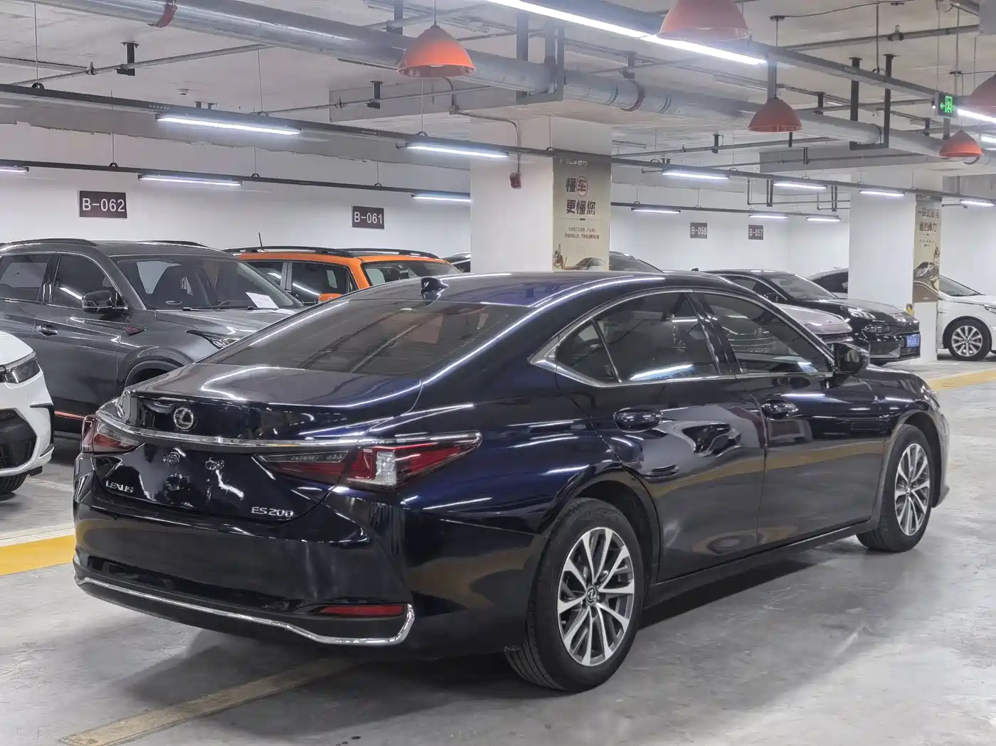 Lexus ES 2021 200 Luxury Edition фото 13