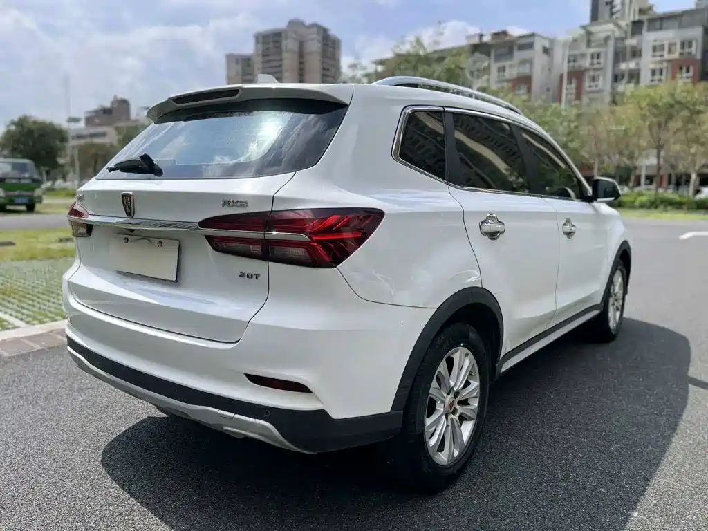 Фото 7 - Roewe RX5