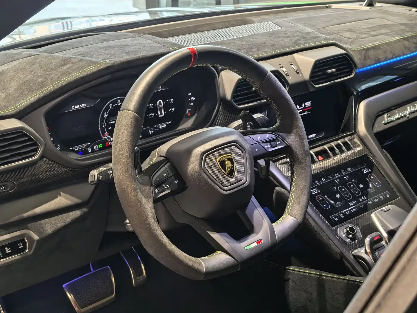 Lamborghini Urus 2022 4.0T V8 Performante фото 5