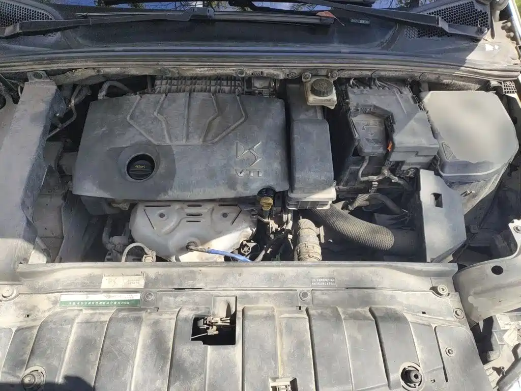 DS 5LS 2014 2014 1.8L Automatic Comfort VTi140