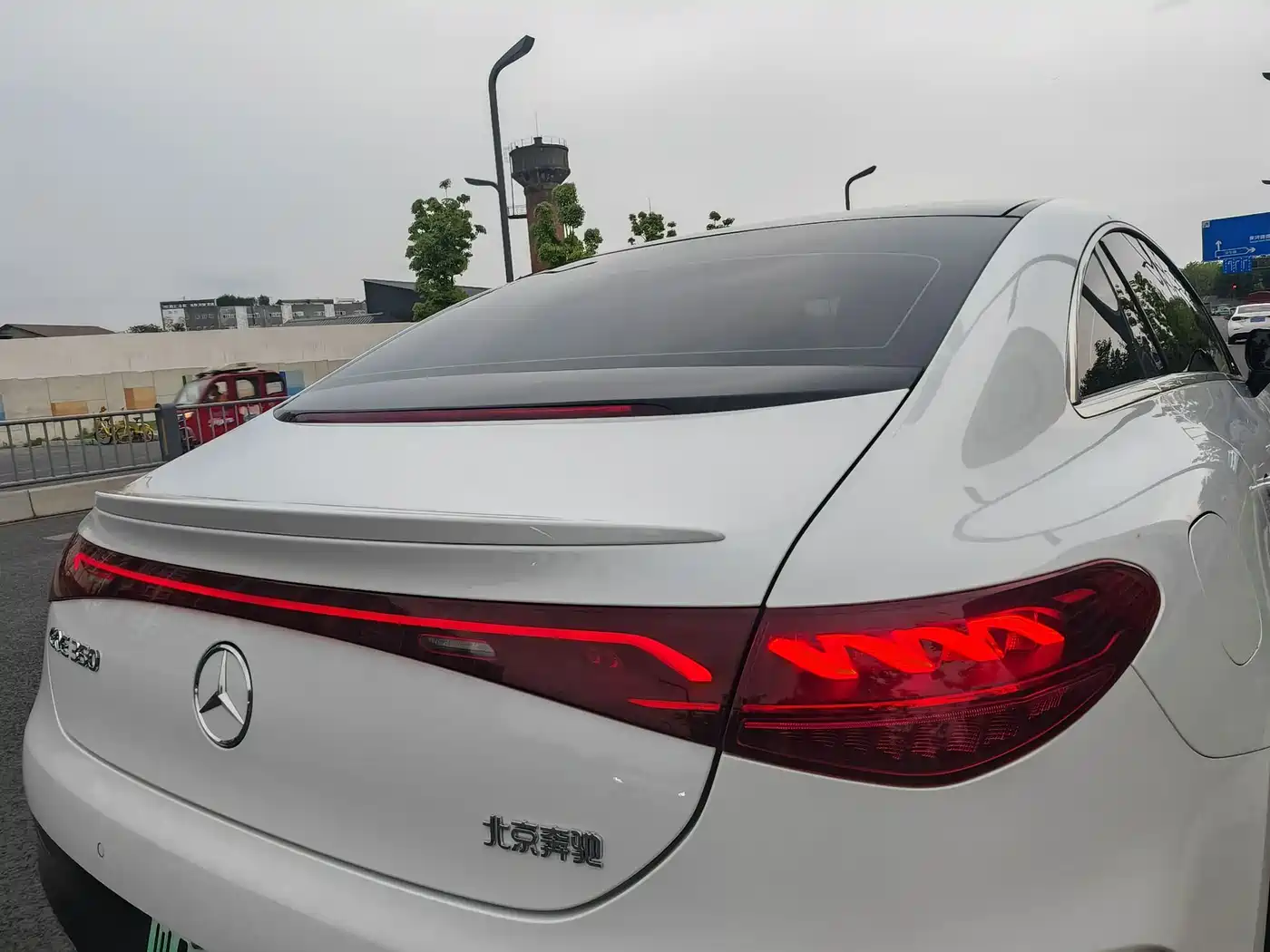Mercedes-Benz EQE 2022 350 Luxury Edition фото 21
