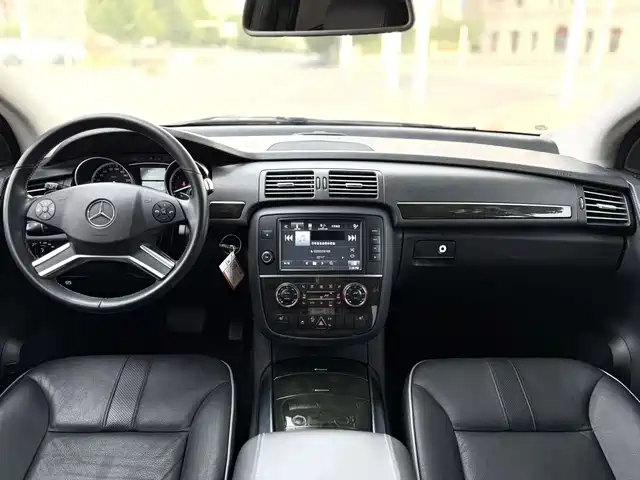 Mercedes-Benz R-Class 2017 R 320 4MATIC Business Collector's Edition — фото 2
