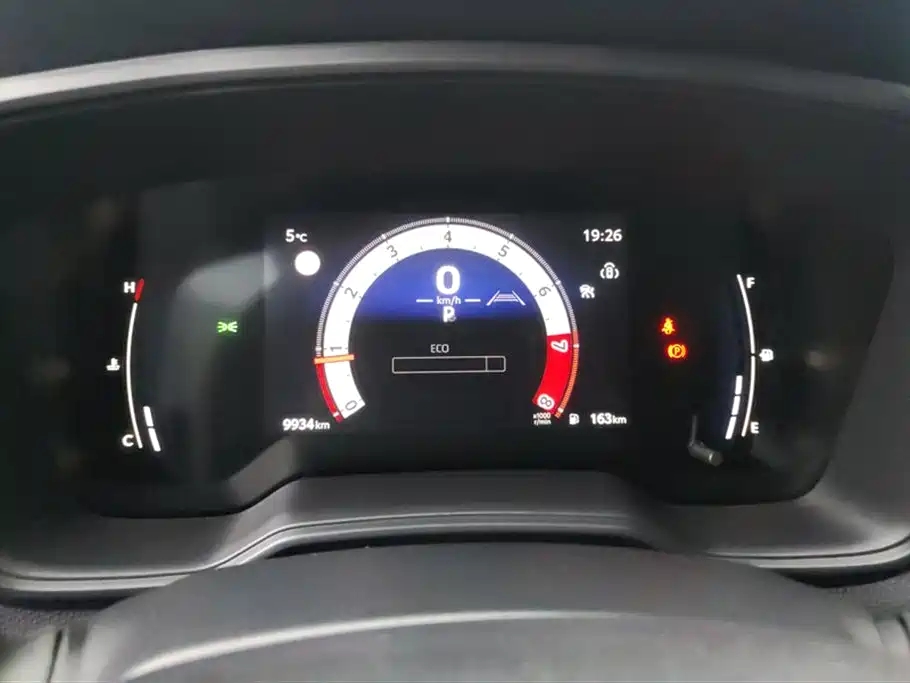 Toyota Frontlander 2023 2.0L CVT Leading Edition фото 14
