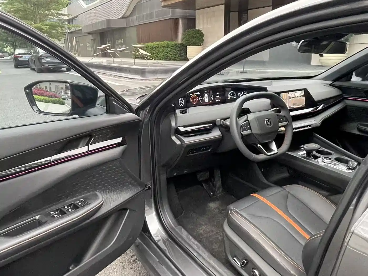 CHANGAN UNI-V