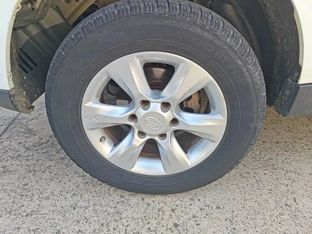 Landwind X8 2018 2017 2.0T Gasoline 4X2 Luxury