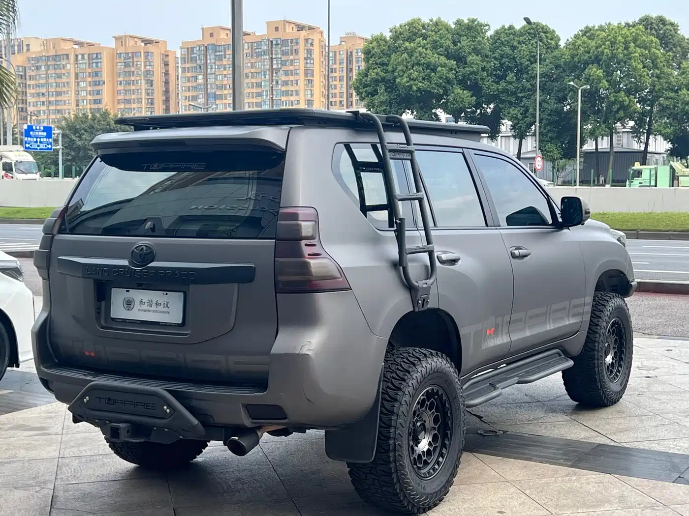 Toyota Prado 2014 4.0L Automatic TX-L фото 6