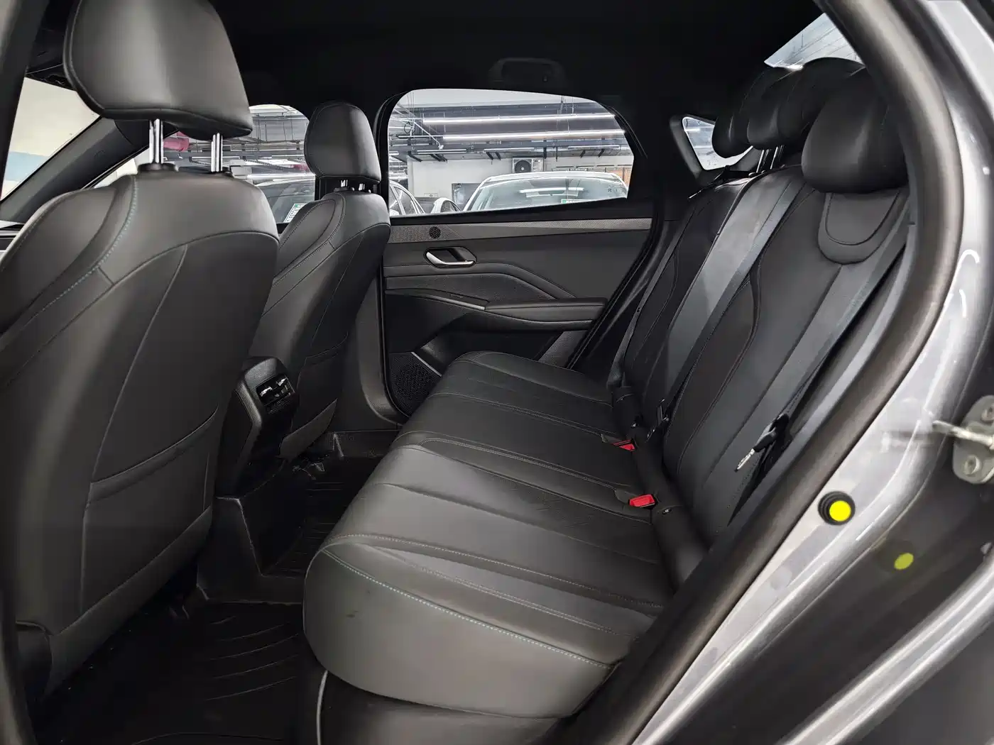 BYD Qin PLUS 2025 DM-i Smart Drive 55KM Leader фото 13