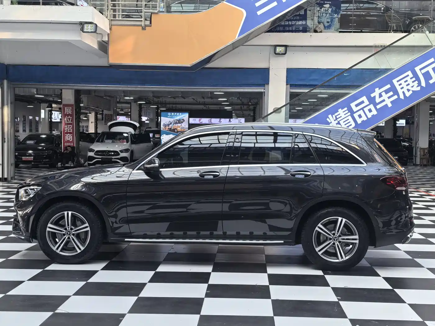 Mercedes-Benz GLC 2020 GLC 260 L 4MATIC Luxury фото 4